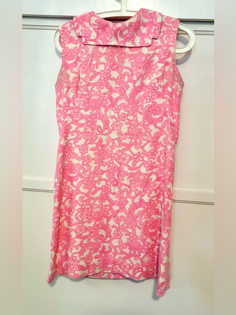 Adorable Vintage 60s 1960s Groovy Retro Pink Floral Lace Print Shift Mini Dress